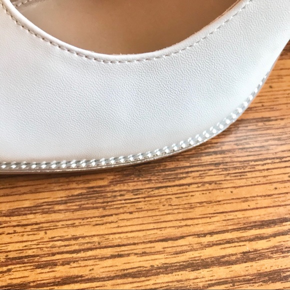 BCBGeneration Women’s White Heels 4" - Picture 7 of 15